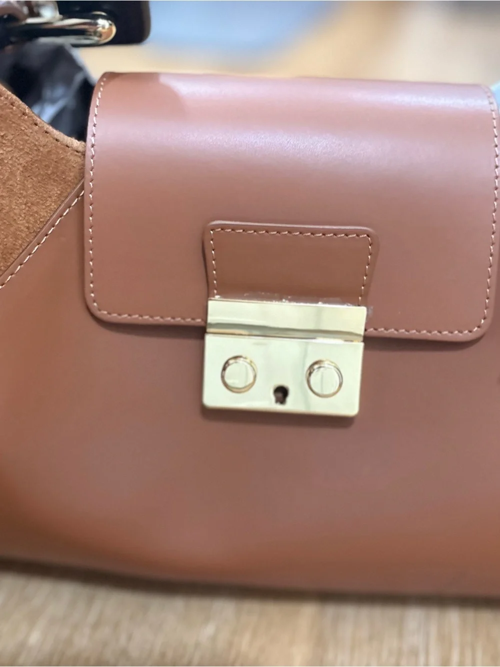 Claudia Firenze tan leather